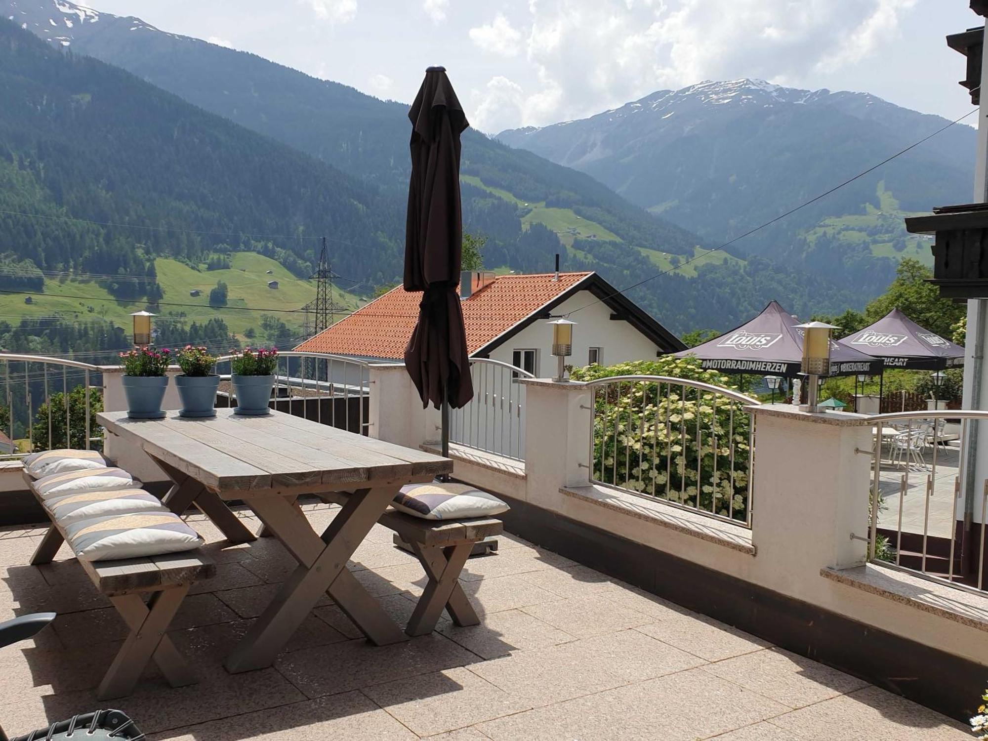 Haus Anna Ein Haus Mit Herz Fliess Δωμάτιο φωτογραφία